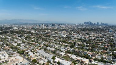 Mid Wilshire Hava Kuvvetleri 'nden Los Angeles Şehir Merkezi ve Kore Kasabası Kaliforniya' yı vurdu.