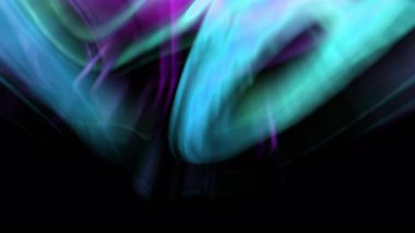 Aurora Canlandırılmış Işık Gösterisi Yeşil ve Mor