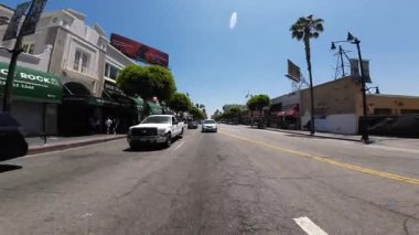 Hollywood Bulvarı 11. Arka Görüntü Highland Bulvarı Kaliforniya plakalı ABD Ultra Geniş