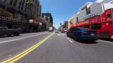 Hollywood Bulvarı Batıya doğru 12 Ön Manzara Çin Tiyatrosu Sürücü Plakası Kaliforniya ABD Ultra Geniş