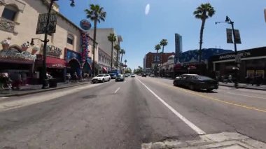 Hollywood Bulvarı 12. Arka Görüntü Highland Bulvarı Kaliforniya plakalı ABD Ultra Geniş