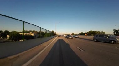 Sacramento Otoyolu 50 Batı 08 Arka Görüş Günbatımı Sürüş Plakaları Kaliforniya ABD Ultra Geniş Geniş