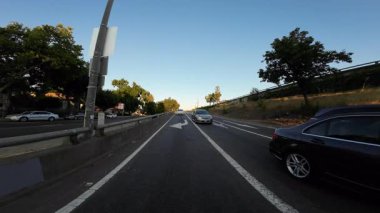 Sacramento Otoyolu 50 Batı 09 Arka Görüş Günbatımı Sürücü Plakası Kaliforniya ABD Ultra Geniş Geniş