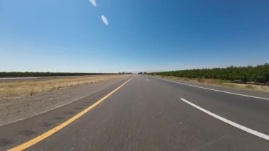 Kaliforniya Merkez Vadisi 5. Güney ve 132. Kavşak 01. Önden Sürücü Plakası ABD Ultra Geniş