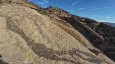 Çöl Kanyonu Kayalıklardan Aşağı Tırmandı - Aksiyon Kamerası Simi Valley California ABD