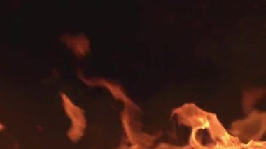 Yavaş Çekimde Büyüleyici Yangın 240 fps