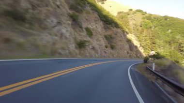 Big Sur Pasifik Sahil Otoyolu 3 Pfeiffer Eyalet Parkı McWay Falls 04 Front View Multicam Sürücü Plakası Kaliforniya ABD