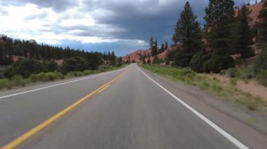 Sürücü plakalı Byway 12 W Red Canyon 04 Front View Utah Güneybatı ABD