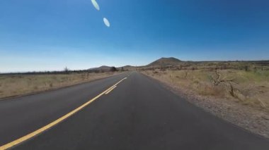 Lav Yatakları Ulusal Anıtı Volkanik Miras Sahnesi Bythbound 04 Front View Sürücü Plakası Kaliforniya