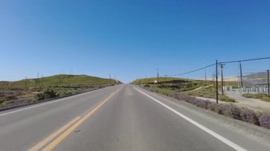 Güney Kaliforniya Kırsal Şehir McKittrick 04 Otoban Önü Sürüş Plakası 58 Batı ABD