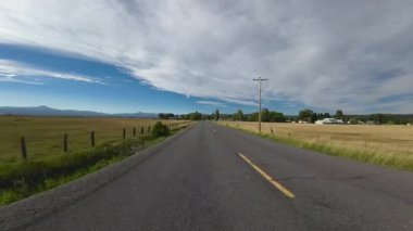 Volkanik miras sahnesi Fort Klamath 06 Arka Manzara 62 Doğuya giden Oregon ABD