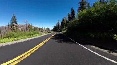 Lassen Volkanik Güney Giriş İstasyonu 02 Ön Manzara Volkanik Miras Sahnesi S Geçidi Sürücü Plakaları