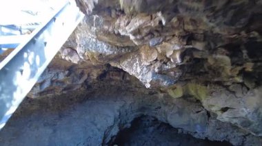 Thunderbolt Mağara Girişi POV Lav Yatakları Ulusal Anıtı Kaliforniya ABD