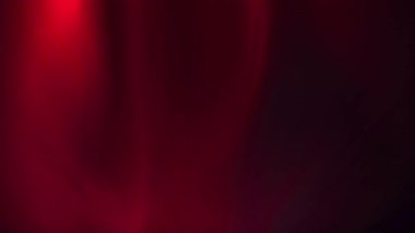 Siyah Arkaplanda Açık Kırmızı Animasyon 'un Canlı Işını
