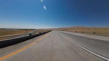 Orta Kaliforniya Otoyolu 5 Güney ve 580 kavşak 01 Ön Manzara Sürücü Plakası ABD Ultra Geniş Geniş