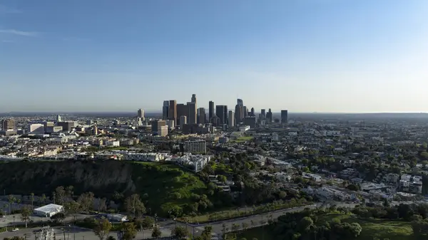 Elysian Park 'tan Los Angeles Downtown Tele Kaliforniya' yı vurdu.