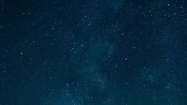 Delta Aquarids Meteor Duşu ve Samanyolu Galaksisi ve Gündoğumu Güneybatı Gökyüzü Whitney Tepeleri Mavi Sierra Nevada ABD