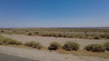 395 Sahne Byway Güney 5 Kızıl Kaya Kanyonu Mojave 07 3 Çeyrek Cam Sürücü Plakası Sierra Nevada California