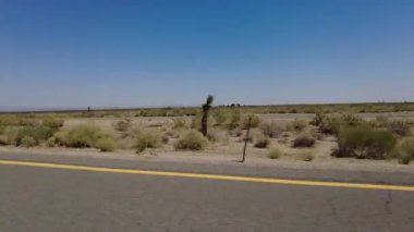 395 Sahne Byway Güney 5 Kızıl Kaya Kanyonu Mojave 09 Üç Çeyrek Cam Sürücü Plakası Sierra Nevada California