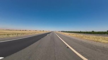 Orta Kaliforniya Gustine Otoyol Rampası 5 Güney 03 Arka Görüş Sürücü Plakası ABD Ultra Geniş Geniş