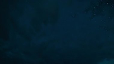 Samanyolu Galaksisi Fırtınalı Kuzey Gökyüzü Bulutları Whitney Dağı Sierra Nevada ABD Zaman Süreleri