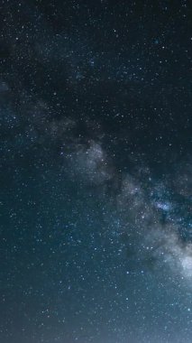 Dikey Güneydoğu Yazı Gökyüzü Samanyolu Galaksisi Evrenin Zaman Hızı Astrofotoğrafçılık