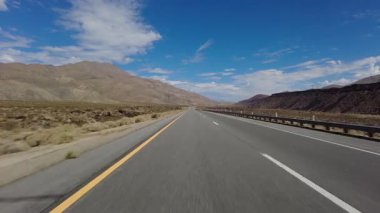 395 Kuzey Yolu 3 Ridgecrest, Owens Gölü 14. Önden Multicam plakalı Sierra Nevada California Mt.