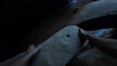 Mağaraya Tırmanan Sinekkuşu Tünel Mağarası - Aksiyon Kamerası Simi Vadisi California ABD