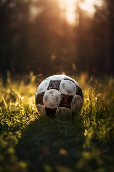 Futbol günbatımı, günbatımında futbol. Yüksek kalite fotoğraf