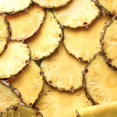 Taze tatlı ananas dilimleri geri grond, yakın çekim