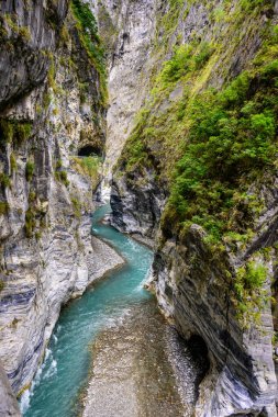 Emerald rivers and towering cliffs of Swallow Grotto and Yanzikou Trail in Taroko National Park, Taiwan clipart