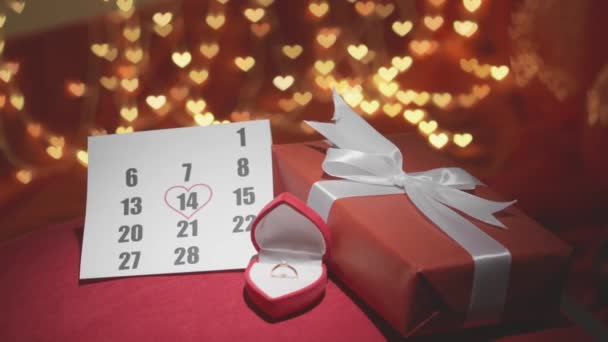 Prezent Walentynki Pudełko Czerwonym Tle Sercami Kalendarzu Lutego Jest Obchody — Wideo stockowe