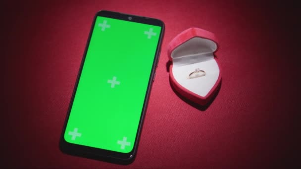 Smartphone Tela Verde Com Chave Chroma Para Dia Dos Namorados — Vídeo de Stock