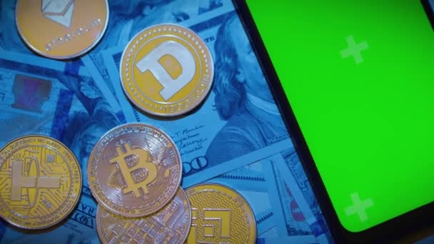 Chromakey Green Screen Smartphone Cryptocurrency Bitcoin Virtual Money Dollar Banknotes — Stok Video