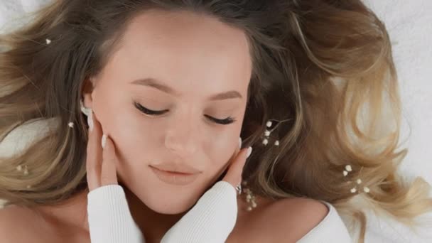 Přirozená Krása Ženy Dobře Upravenou Zdravou Pletí Bezvadným Make Upem — Stock video