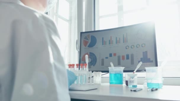 Das Medizinische Labor Nutzt Fortschrittliche Technologien Medizinische Daten Analysieren Und — Stockvideo