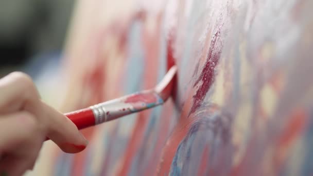 Gros Plan Rouge Baiser Peintures Sur Toile Jeune Âme Artistique — Video
