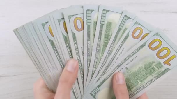 一张有美元钞票的手机绿色屏幕的照片是金融顾问网站的完美背景 一张银行网站的好照片 高质量的4K镜头 — 图库视频影像