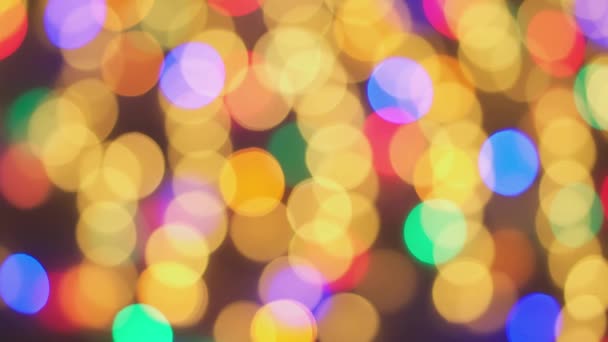 Mnohobarevné Rozostřené Paprsky Světla Vytvářejí Atmosféru Magické Oslavy Světelné Třpytu — Stock video
