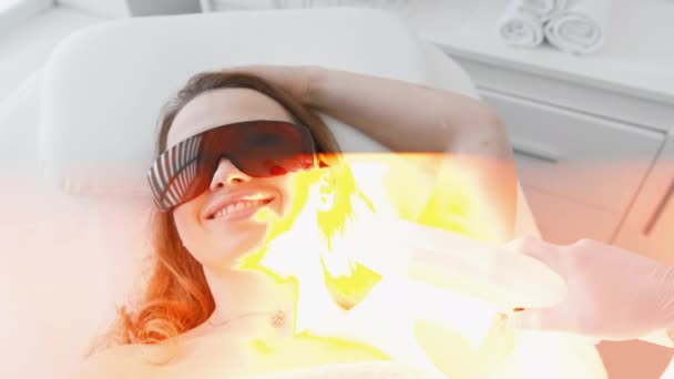Laserové Odstranění Srsti Kůži Akci Kde Kosmetolog Pracuje Pozorností Poskytuje — Stock video