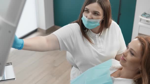 Patient Receives Professional Advice Recommendations Treatment Care Teeth Analysis Dentist — Stock Video