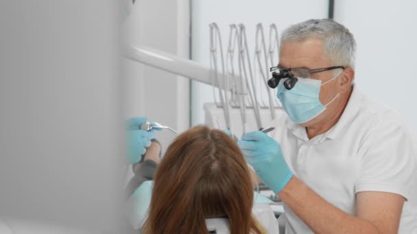 Collaborazione Tra Dentista Assistente Garantisce Risultato Professionale Processo Trattamento Ripristino — Video Stock