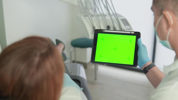 Chroma Nyckel Effekt Grön Skärm För Spårning Elektronisk Tablett Tandvårdskliniken — Stockvideo