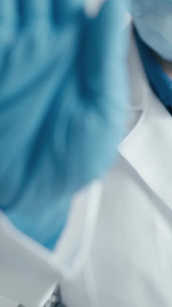 Moment Brûlure Une Femme Médecin Avec Stéthoscope Est Prête Fournir — Video