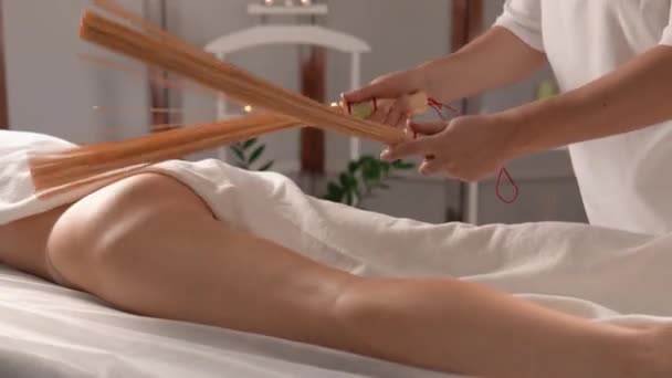 Uma Experiência Única Massagem Tailandesa Combinada Com Influência Ioga Tradições — Vídeo de Stock