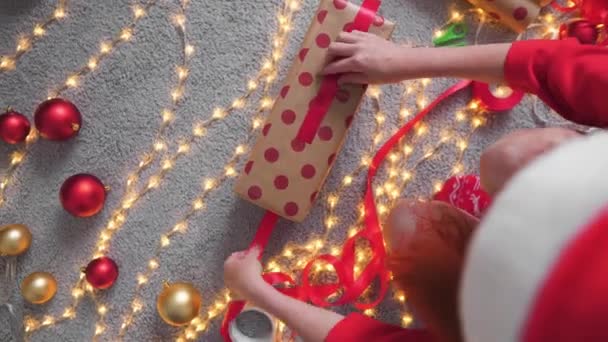 Préparer Des Cadeaux Pour Noël Crée Une Atmosphère Chaleur Bonheur — Video