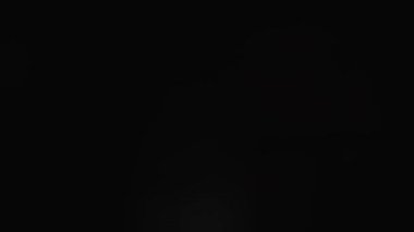 Video için geçiş etkisi. Renklerin tutarlılığı ve sinerjisi bu soyut video çekimlerinde muhteşem bir ışık geçişi ile ortaya çıkar ve uyumlu bir kompozisyon yaratır. Yüksek kalite 4k görüntü