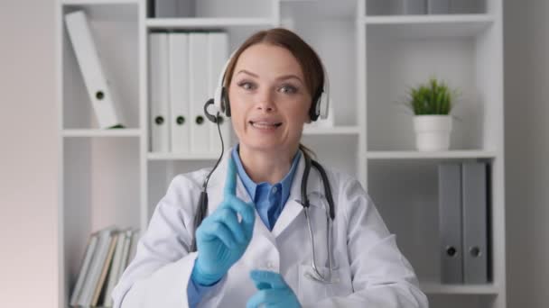 Woman Working Professionally Medical Field Conducts Online Consultations Talks Health — Stock Video