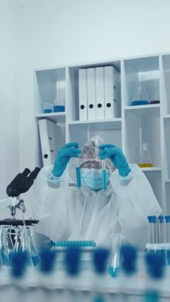 Laboratory Medical Toxicologist Determines Toxicity Substances Effects Body Immunologist Studies — Stock Video