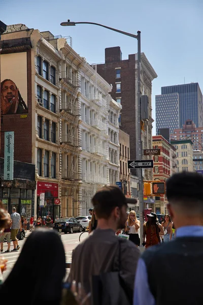 Nueva York Noviembre 2022 Concurrido Distrito Céntrico Con Multitud Peatones — Foto de Stock